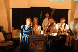 karin-o-maria-med-the-western-toeneflyers